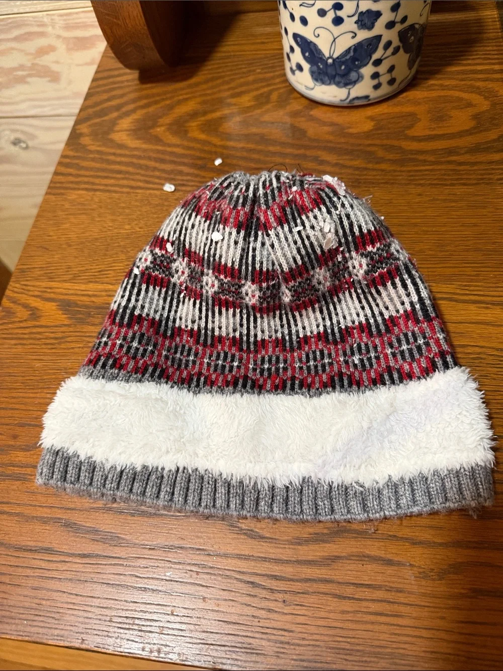 VERA BRADLEY Pom-Pom Knit Beanie - Gray with Red & Black Pattern